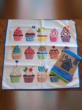 Norwex Blue/Green EnviroCloth Cloth With Cupcake Print Window Cloth